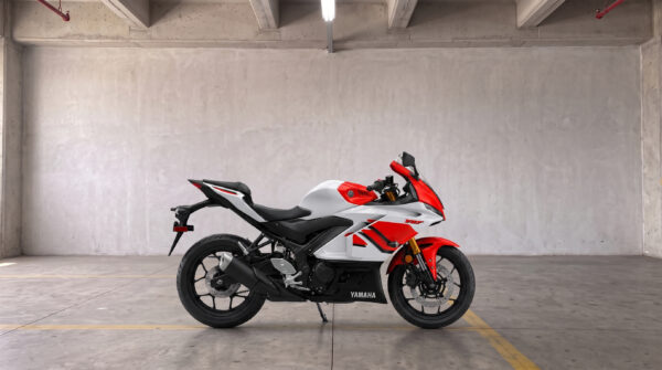 YAMAHA YZF-R3